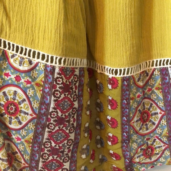 Lime Green Textured Spring Dress - Picture 2 of 4